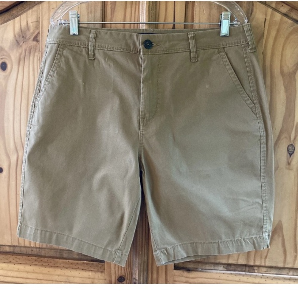 Men's Aero tan khaki chino Bermuda shorts size 33
